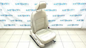 Scaun pasager VW Passat b8 16-19 SUA fara airbag, mecanic, incalzit, piele bej, cusaturi bej, curatabil uscat, buton de reglare tetiera rupt