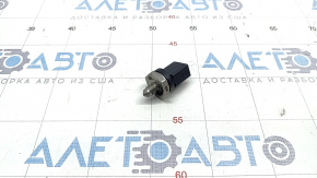 Senzor presiune combustibil Audi A4 B8 08-16 2.0T pe conducta de combustibil