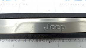 Capacul pragului din față dreapta pentru Jeep Grand Cherokee WK2 11-21, negru cu crom, zgârieturi