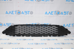 Решетка радиатора Ford Focus mk3 15-18 рест хром обрамление