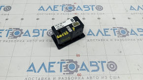 USB Hub, AUX Infiniti Q50 14- царапины