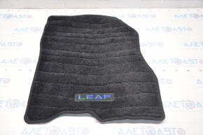 Covorul din fața dreapta a salonului Nissan Leaf 13-17, material textil negru.