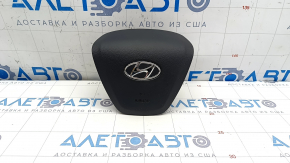 Airbag-ul din volanul șoferului pentru Hyundai Elantra AD 17-18, cartușul pirotehnic ruginit.