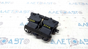 Deflectorul de aer al conductei de aer din consola centrală Infiniti Q50 14-15 gri