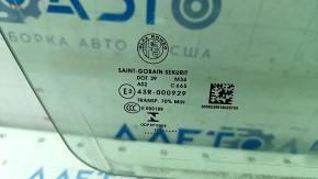 Стекло двери передней правой Alfa Romeo Stelvio 18-20