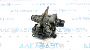 Pompă de apă cu carcasă de termostat Alfa Romeo Stelvio 18-20 2.0T din plastic