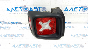 Lampa stânga Jeep Renegade 15-18, fara restilizare, cu ramă neagră.