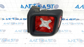 Lampa dreapta Jeep Renegade 15-18, fara restilizare, cu rama neagra.