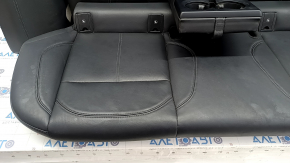 Rândul din spate al scaunelor, al doilea rând Alfa Romeo Stelvio 18-21 piele neagră, de curățat chimic