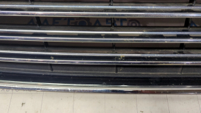 Решетка радиатора grill в сборе с обрамлением Ford Fusion mk5 13-16 с хромом, песок