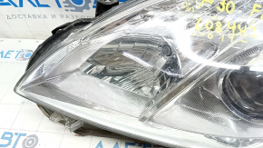 Фара передняя левая Toyota Prius 30 13-15, рест, галоген