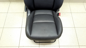 Scaun pasager Mazda 3 19-22 cu airbag, mecanic, piele neagra, fabricat Japonia, pentru curatare