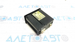 USB Hub, SD card Mazda 3 19-20