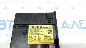 USB Hub, SD card Mazda 3 19-20