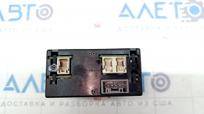 USB Hub, SD card Mazda 3 19-20