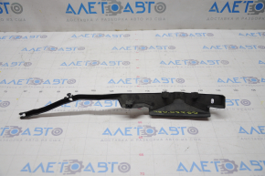 Накладка замка капота пластик Lexus GS350 GS450h 08-11