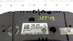 Щиток приборов VW Jetta 19-19 117к, царапины