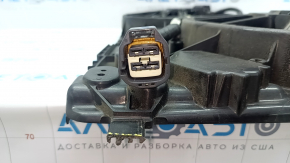 Диффузор кожух радиатора в сборе Ford Escape MK3 17-19 рест 1.5T 2.0T без резисторов, обломано крепление