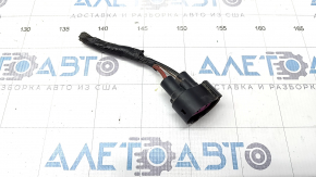 Фишка на диффузор кожух радиатора Chrysler Pacifica 17- 3.6