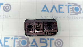 USB Hub, AUX Chrysler Pacifica 17-20