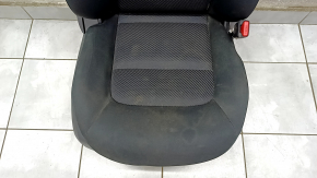 Пассажирское сидение Mazda CX-5 17-18 без airbag, ткань черн, механическое, царапины на накладке, под химчистку