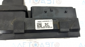 Блок предохранителей подкапотный Ford Fusion mk5 13-20 hybrid сломано крепление