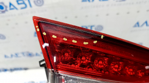 Фонарь внешний крыло левый Toyota Camry v70 18- LED, потерт