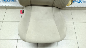 Scaunul șoferului Toyota Prius V 12-17 fără airbag, mecanic+electric, velur bej, plastic albit, curățat uscat.