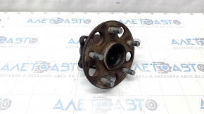 Butuc spate dreapta al Toyota Camry v70 18-24 FWD ruginit