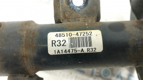 Амортизатор передний правый Toyota Prius V 12-14 ржавый