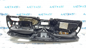 Торпедо передняя панель с AIRBAG BMW 5 G30 17-23 черная под проекцию, ржавый пиропатрон