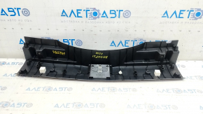 Накладка проема багажника Nissan Rogue 21-26 черная JP built, царапины