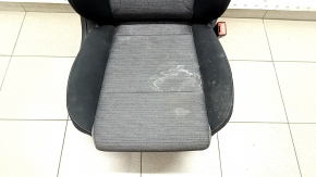 Scaun pasager Nissan Rogue 21-22 fără airbag, mecanic, pânză neagră și gri, fabricat Japonia, pentru curățare