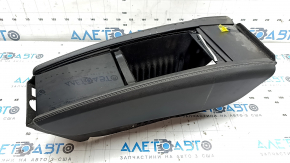 Бокс центральной консоли Tesla Model S 12-20 черный, черные кожаные накладки, под химчистку, надломана ручка