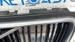 Решетка радиатора grill без значка Volvo XC90 16-19 черная, обрамление хром, песок, царапины