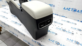 Консоль центральная подлокотник Mazda CX-5 17-23 кожа серый, царапины, под чистку