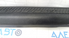 Накладка порога передняя правая Ford Explorer 20-24 черная, царапины