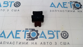 Кнопка подогрева сидения пассажира Nissan Versa Note 13-17