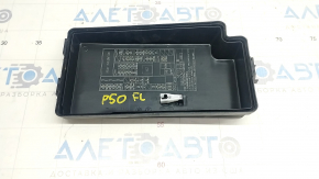 Capacul cutiei de sigurante sub capota Toyota Prius 50 16-