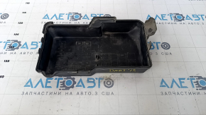 Capacul cutiei de siguranțe sub capotă pentru Dodge Dart 13-16