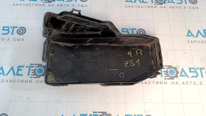 Capacul cutiei de siguranțe sub capotă Nissan Murano z51 09-10