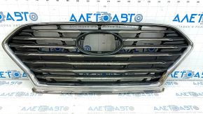 Решетка радиатора grill Hyundai Sonata 18-19 тычки, царапины, песок