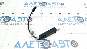 Antenna Amplifier задняя левая Ford Fusion mk5 19-20 сломано крепление