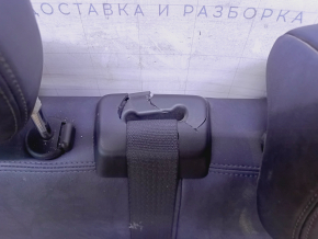 Задний ряд сидений 2 ряд Fiat 500L 14-14 кожа, черно-серый, вмятины, сломана накладка ремня, потертости на ремне, дефект подголовников, царапины на боковых накладках