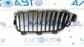 Решетка радиатора grill правая BMW 3 F30 4d 12-18