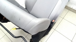 Пассажирское сидение Toyota Venza 21-24 без airbag, механическое, ткань серая, LE, под химчистку