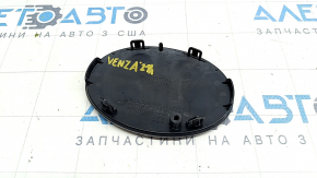 Emblema grila radiatorului in fata Toyota Venza 21 - sub radar, nisip, defect emblema