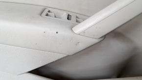 Garnitură portiere față stânga VW Passat b7 12-15 bej SUA cu inserție din piele bej, cotieră din piele, turnare gri lucioasă, rupturi, zgârieturi, lovituri, zgârieturi, crepon spart