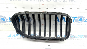 Решетка радиатора grill левая BMW 5 F10 14-16 хром без ночного видения, Base, песок, потерта