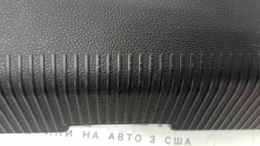 Trim pentru deschiderea portbagajului VW Passat 20-22 negru, zgarieturi, uzat